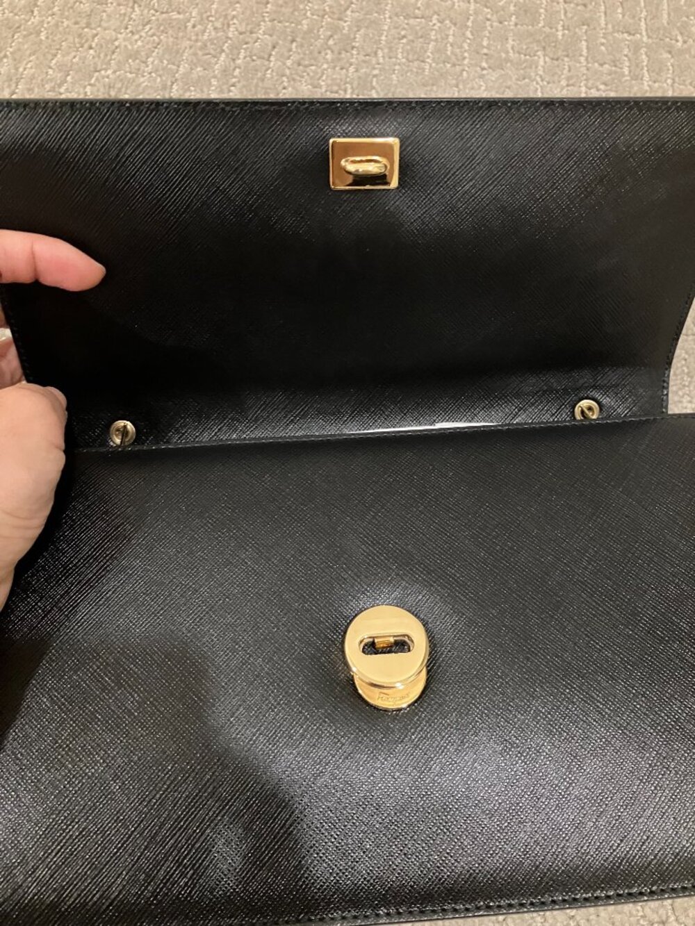 Ferragamo Miss Vara Bow Chain Crossbody Bag NWOT - Picture 3 of 6